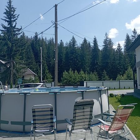 Maison d'hôtes U Anastasii I Sofii Bilya Richki à Mykulychyn Extérieur photo