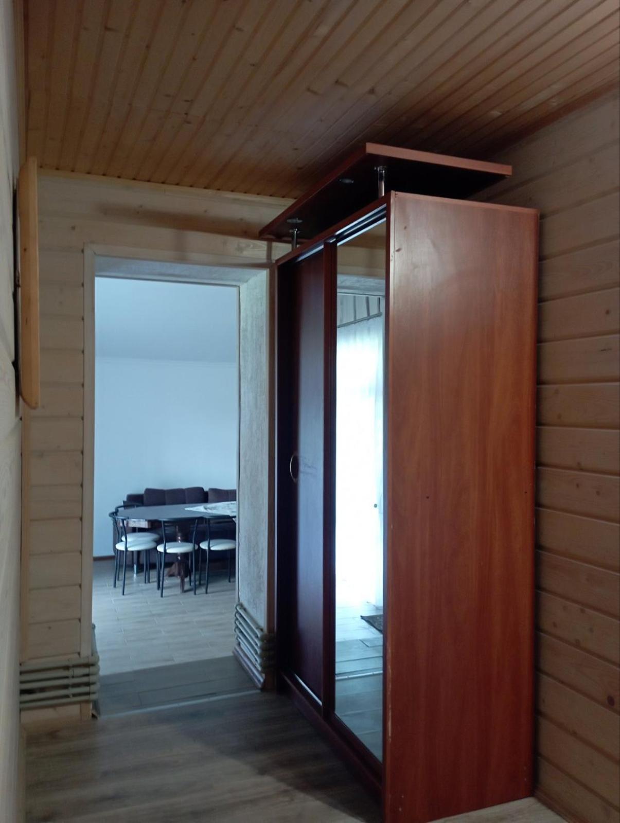Maison d'hôtes U Anastasii I Sofii Bilya Richki à Mykulychyn Extérieur photo