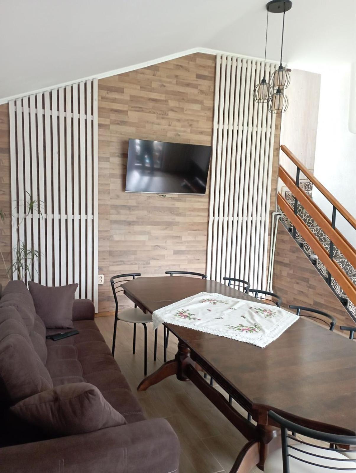 Maison d'hôtes U Anastasii I Sofii Bilya Richki à Mykulychyn Extérieur photo