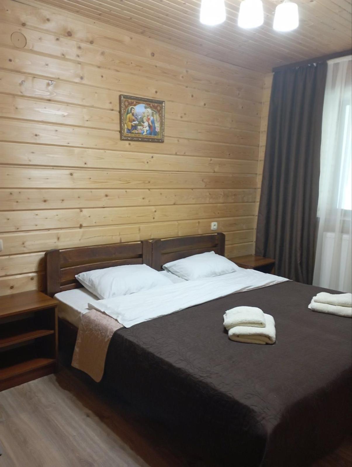 Maison d'hôtes U Anastasii I Sofii Bilya Richki à Mykulychyn Extérieur photo