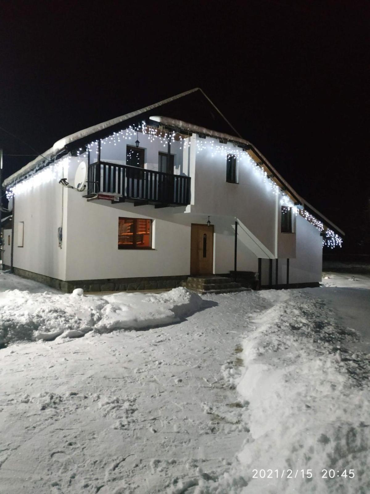 Maison d'hôtes U Anastasii I Sofii Bilya Richki à Mykulychyn Chambre photo