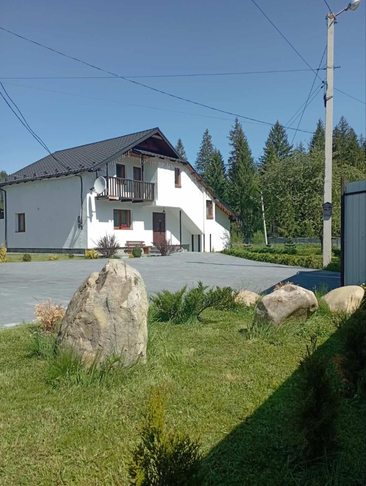Maison d'hôtes U Anastasii I Sofii Bilya Richki à Mykulychyn Chambre photo